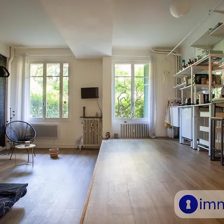 Apartment Charming Studio 