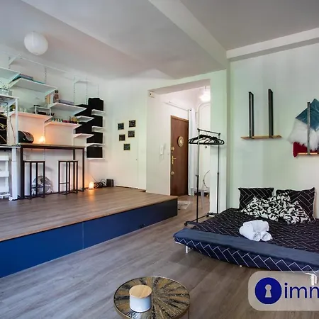 Charming Studio 
